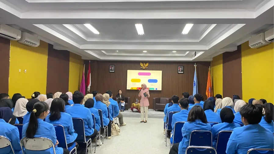 Workshop Perdana Ilmu Komunikasi "Public Speaking"